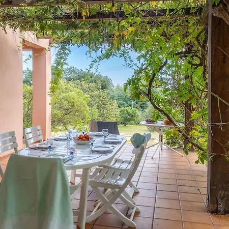 Josiane * סן-ניקולאו