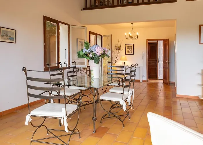 Josiane * סן-ניקולאו